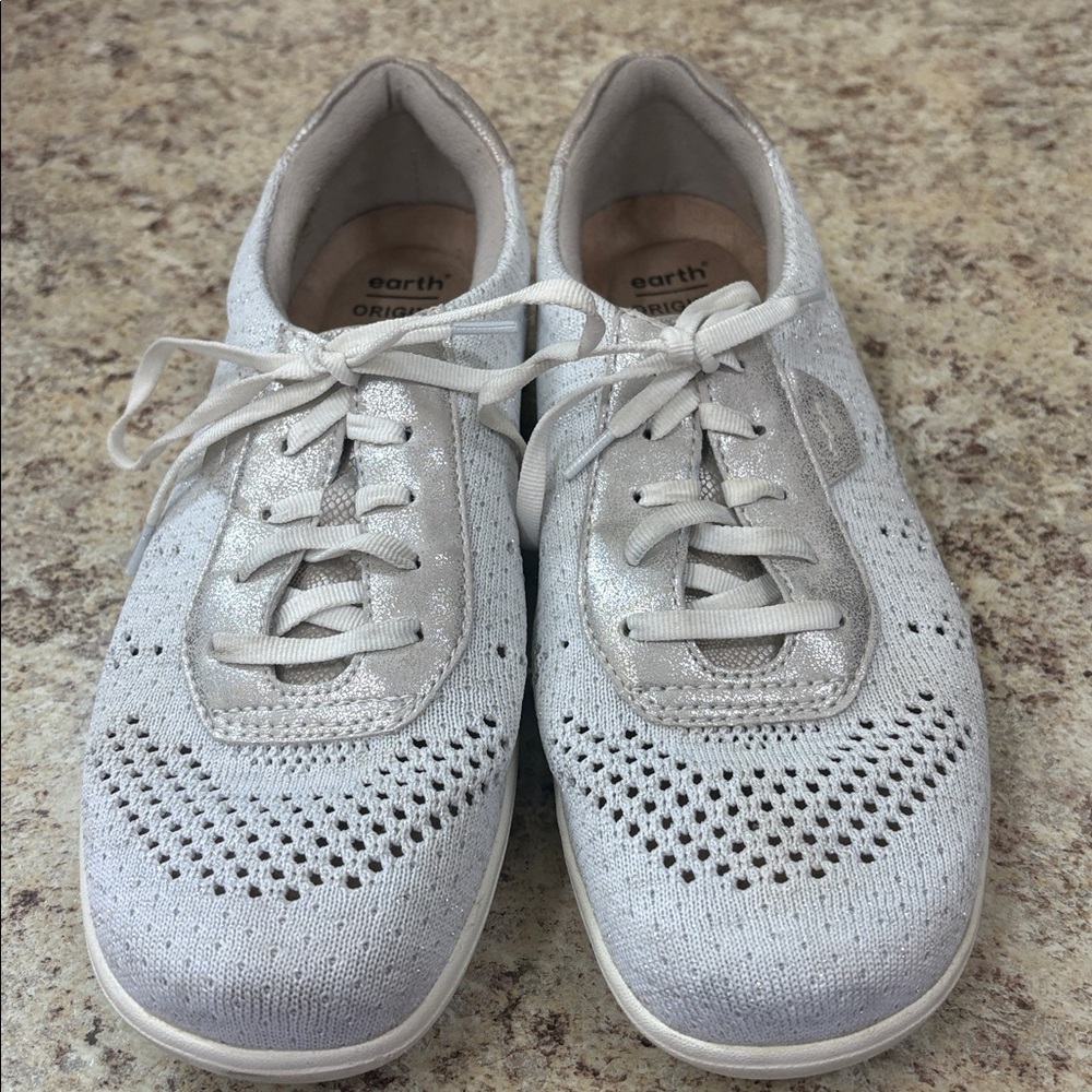 Earth Origins Women’s Casual Knit Lace-Up Sneakers in Light Taupe and gray